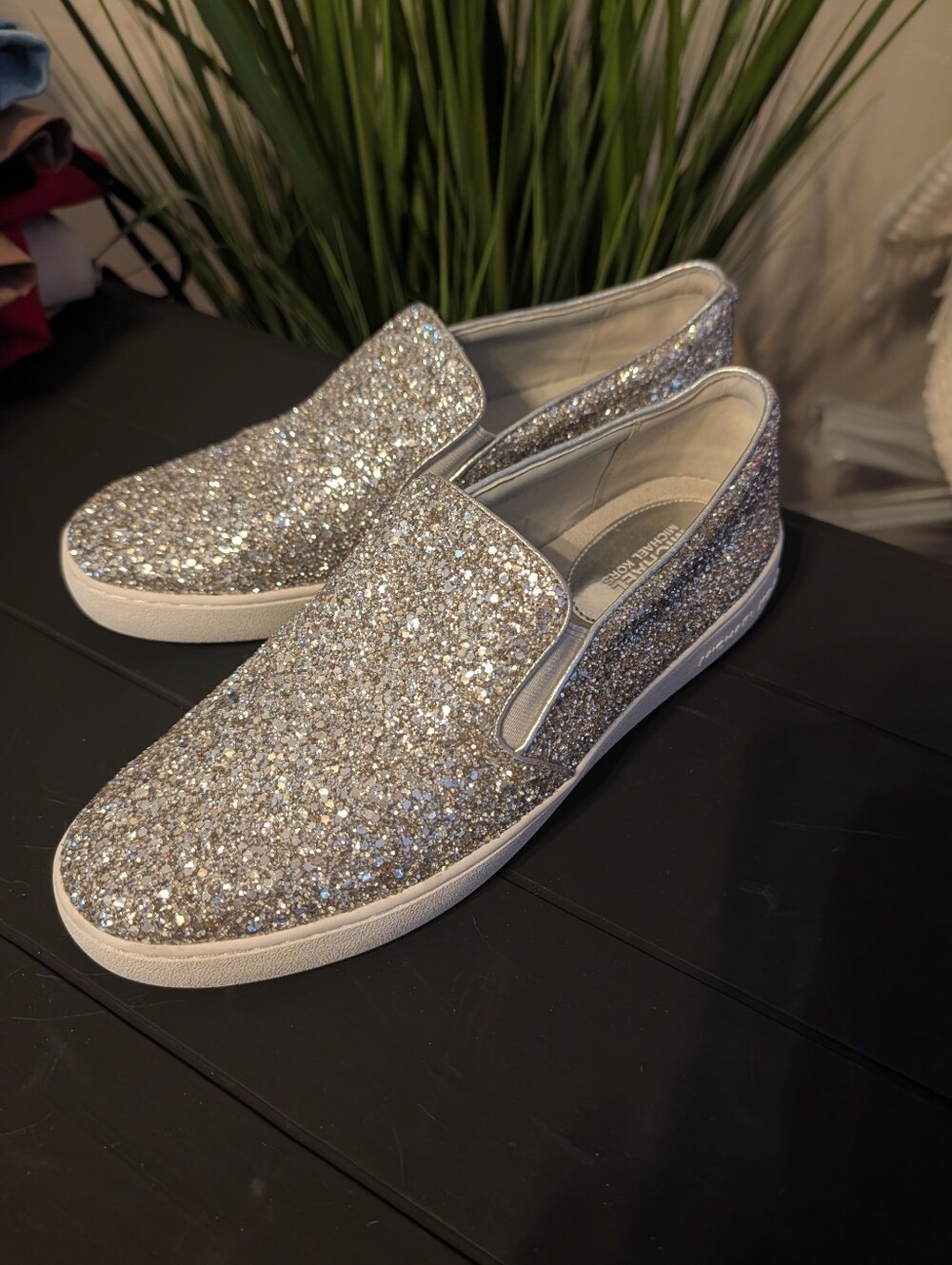Michael Kors Size 9 Glitter Sparkly Sneakers.